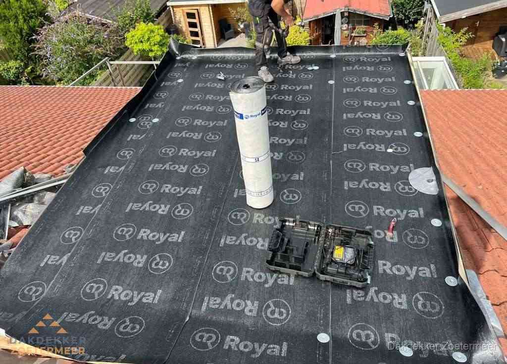 Dakrenovatie met Royal onderdak op plat dak in Zoetermeer