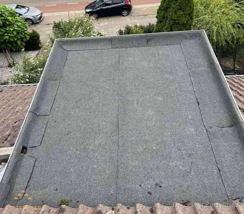 Dakbedekking schuur met bitumen in Zoetermeer